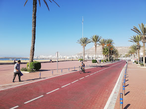 Corniche de la Plage d’Agadir – Soleil, Mer et Loisirs | Afribaba.ma